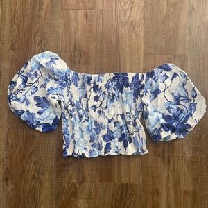 H&M Floral Smocked Off Shoulder Crop Top Blue White‎ Puff Sleeve S